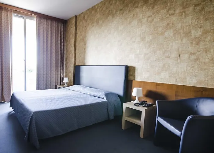 Grand Helios Otel Tarquinia