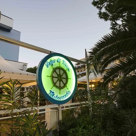 Hotel Grand Helios