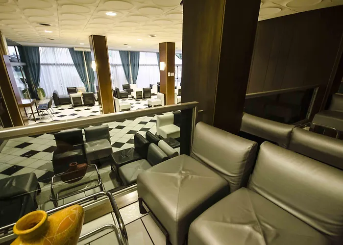 赫利俄斯大酒店