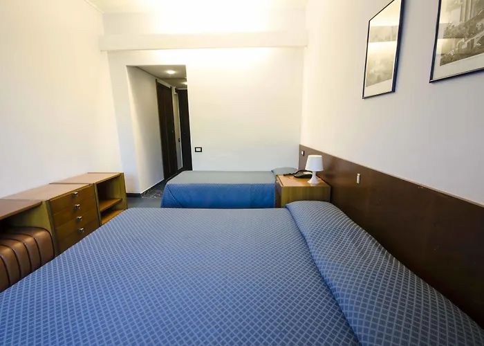 赫利俄斯大酒店 酒店 4*