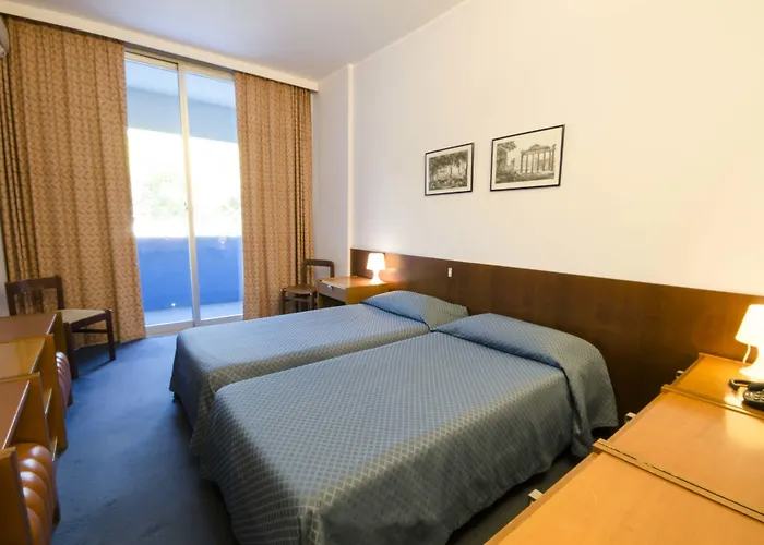 赫利俄斯大酒店 酒店 4*