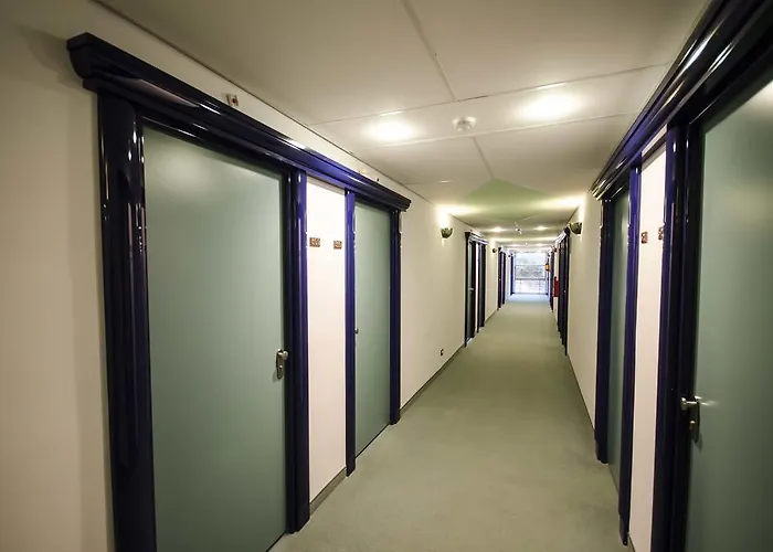 赫利俄斯大酒店 酒店