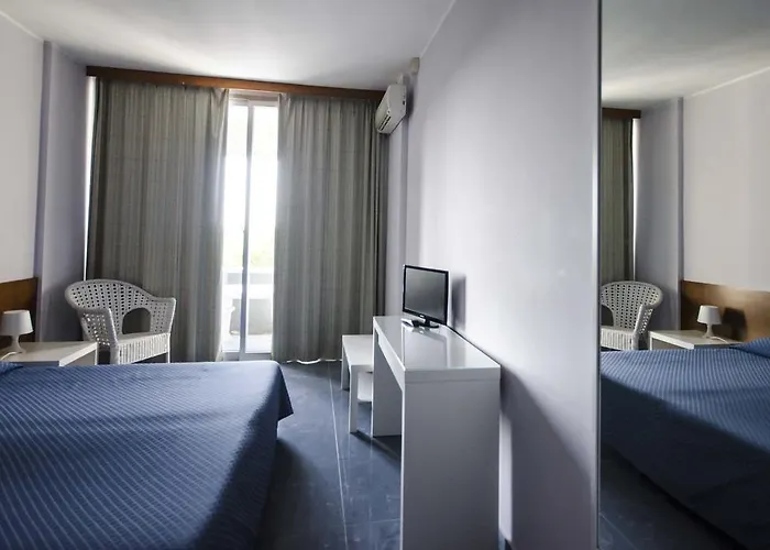 赫利俄斯大酒店 塔尔奎尼亚