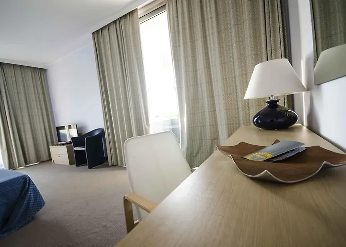 赫利俄斯大酒店