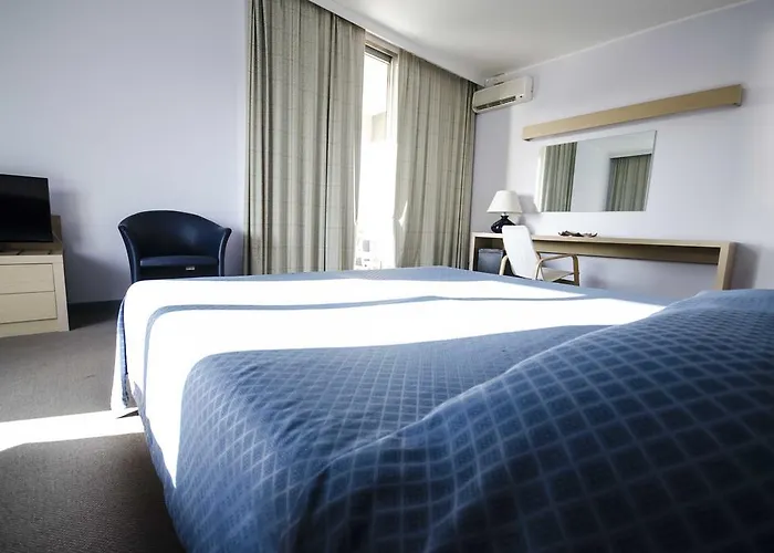 赫利俄斯大酒店 4* 塔尔奎尼亚