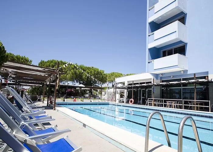 赫利俄斯大酒店 酒店 4*