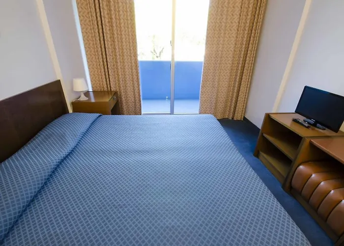 赫利俄斯大酒店 4* 塔尔奎尼亚