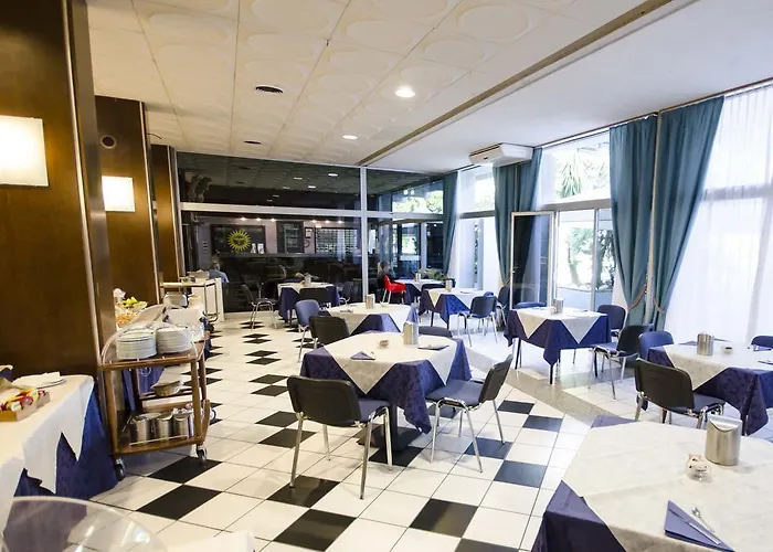 赫利俄斯大酒店 酒店 塔尔奎尼亚