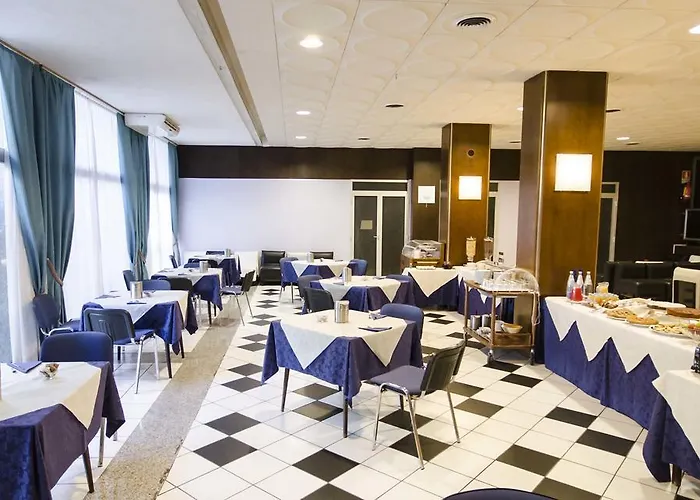 赫利俄斯大酒店 酒店 塔尔奎尼亚